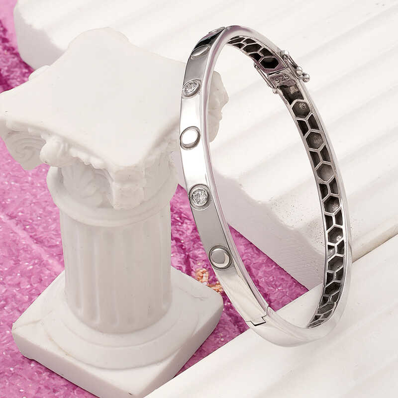 Stillove Gümüş Taşli Vida Kadin Bilezik Sl6008