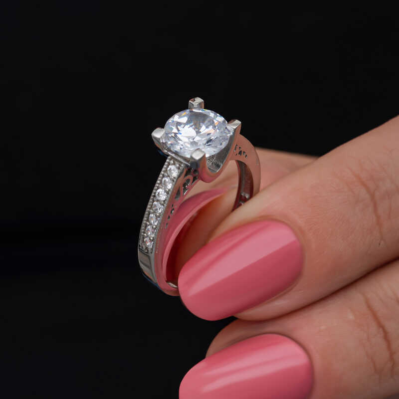 Gümüş Tek Taş Kadın Yüzük SL6875 Gümüş Tek Taş Kadın Yüzük SL6875