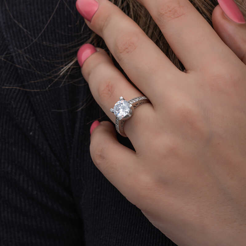 Gümüş Tek Taş Kadın Yüzük SL6875 Gümüş Tek Taş Kadın Yüzük SL6875