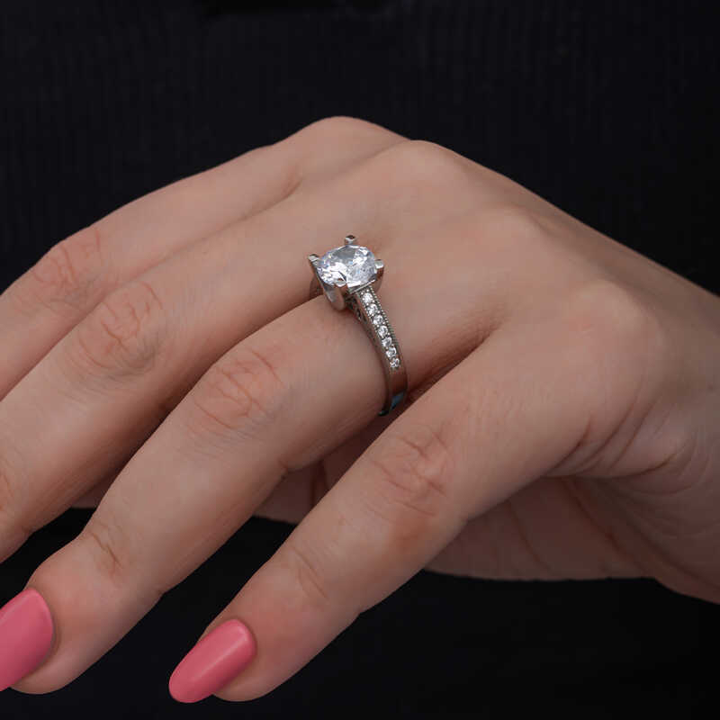 Gümüş Tek Taş Kadın Yüzük SL6875 Gümüş Tek Taş Kadın Yüzük SL6875