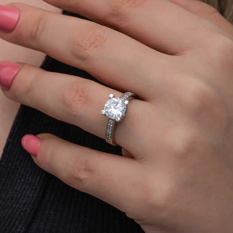 Gümüş Tek Taş Kadın Yüzük SL6875 Gümüş Tek Taş Kadın Yüzük SL6875