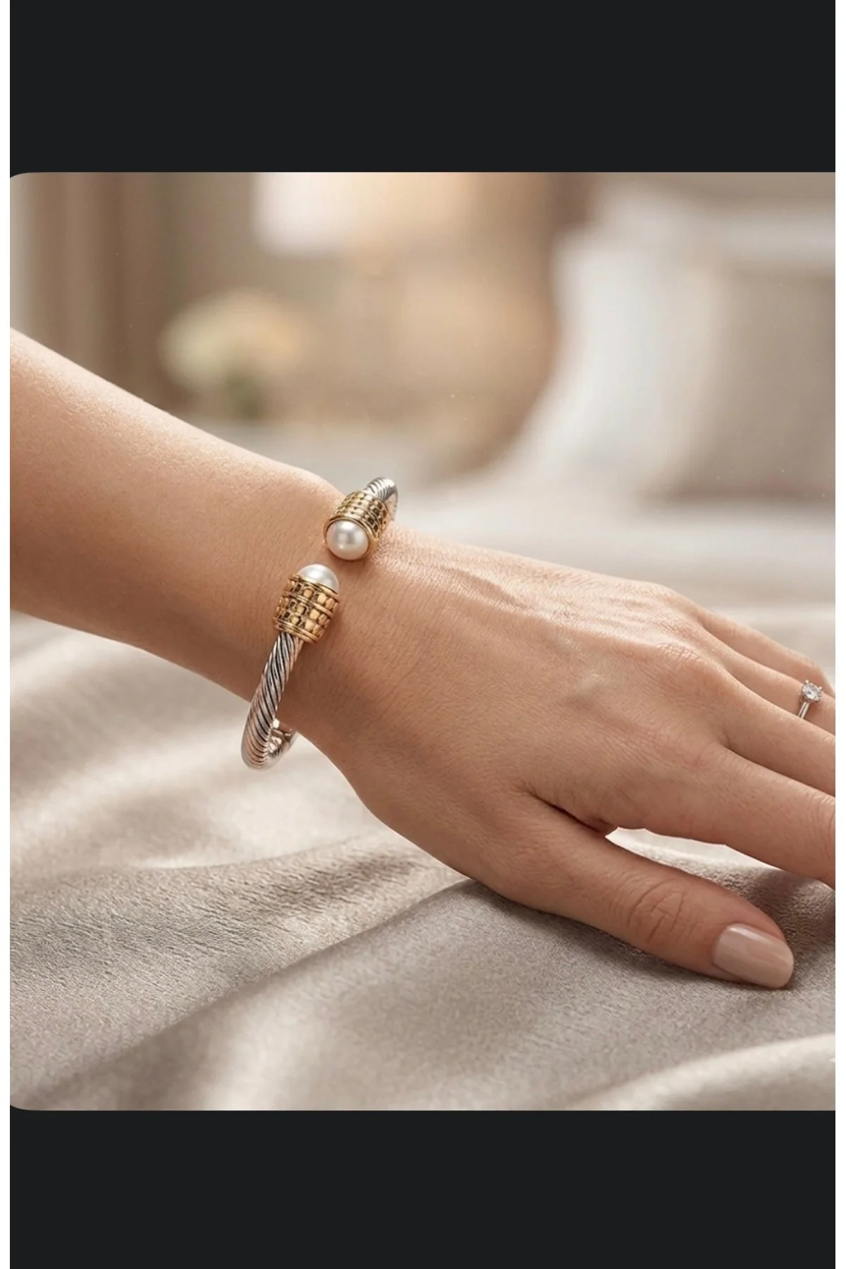 Gümüş ve Gold Detaylı İnci Uçlu Burgu Kelepçe Çelik Bileklik