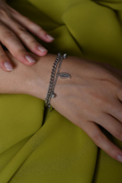 Tükkan Accessories Gümüş Yaprak Figür Ve Zirkon Taş Detay İki Sira Çelik Şans Bilekl