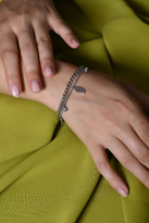 Tükkan Accessories Gümüş Yaprak Figür Ve Zirkon Taş Detay İki Sira Çelik Şans Bilekl