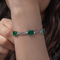 Stillove Gümüş Yeşil Renk Kare Paraiba Taşlı Kadın Bileklik Stillove Gümüş Yeşil Renk Kare Paraiba Taşlı Kadın Bileklik