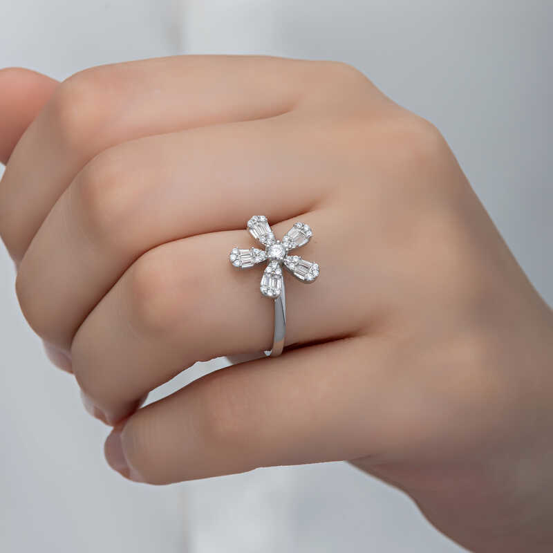 Stillove Gümüş Zirkon Taşli Çiçek Kadin Yüzük Sl6261 Stillove Gümüş Zirkon Taşli Çiçek Kadin Yüzük Sl6261