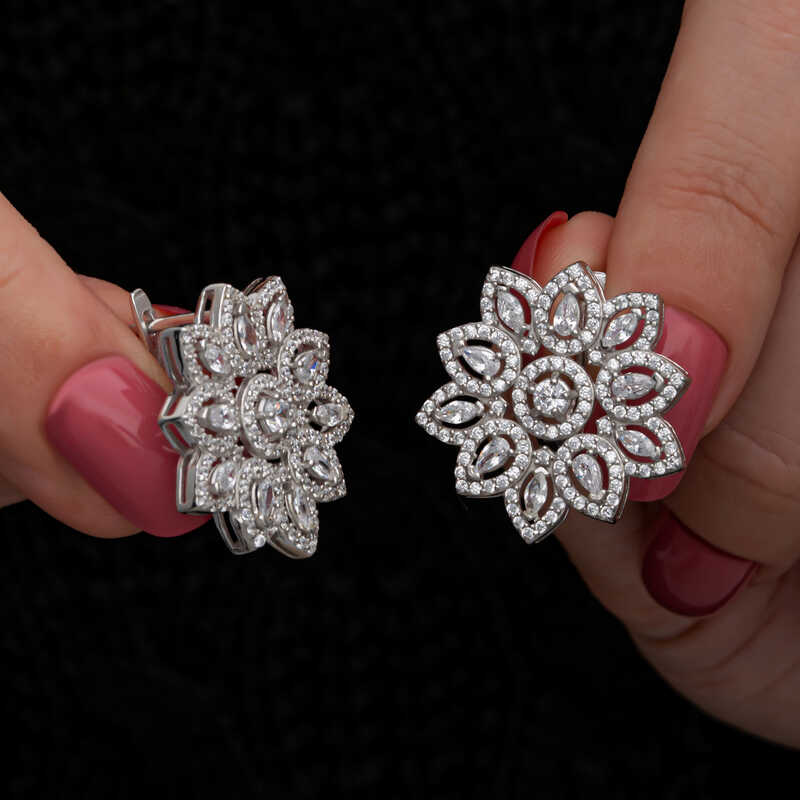 Gümüş Zirkon Taşlı Çiçek Kadın Küpe  SL7165