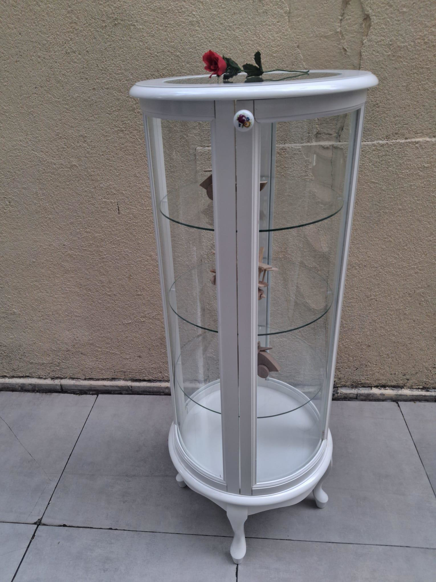 Gümüşlük vitrin 17432 Yuvarlak MODEL Beyaz Kayın Aslan ayak 3raf 