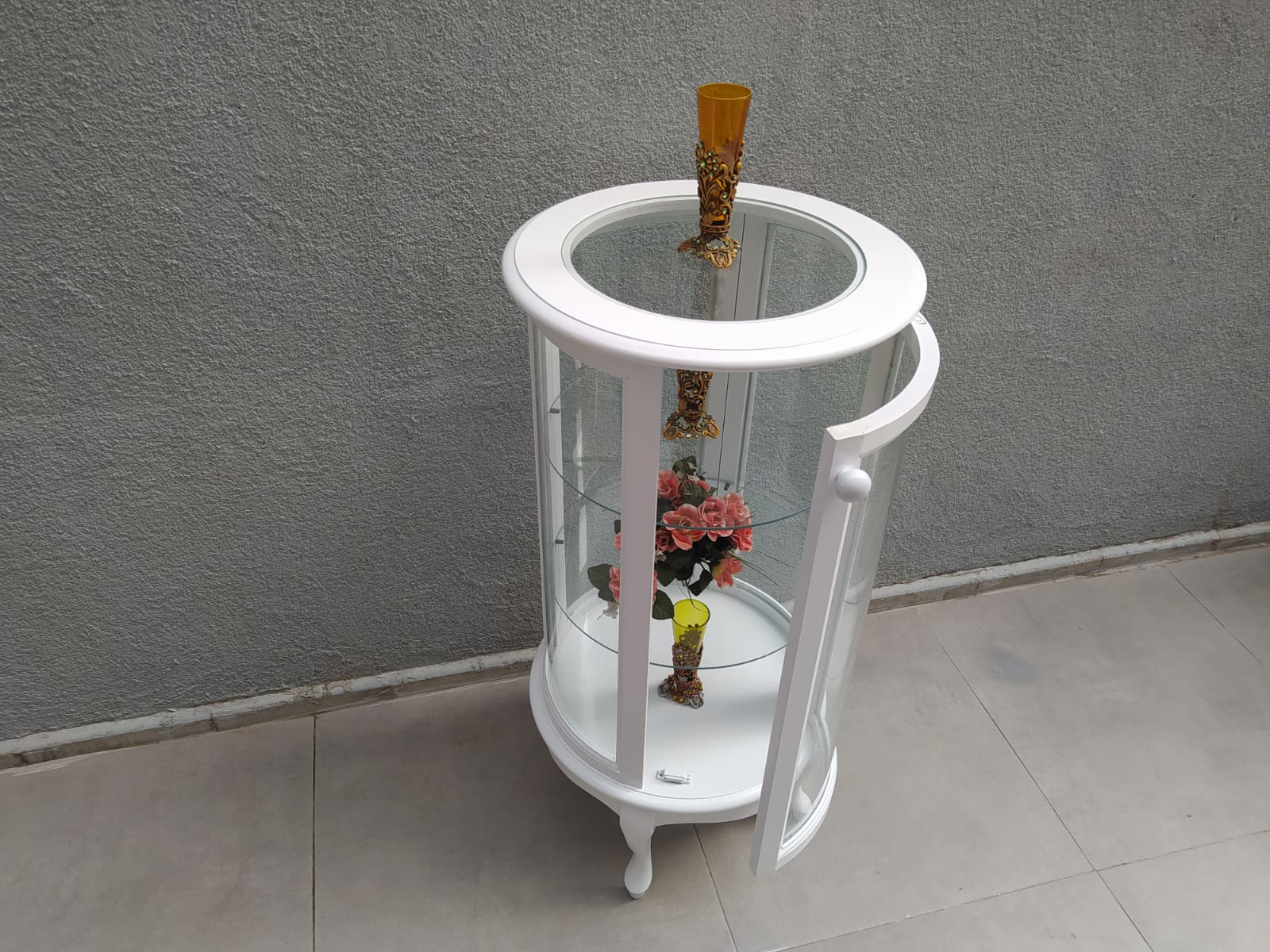 Gümüşlük vitrin 17432 Yuvarlak MODEL Beyaz Kayın Aslan ayak 3raf 