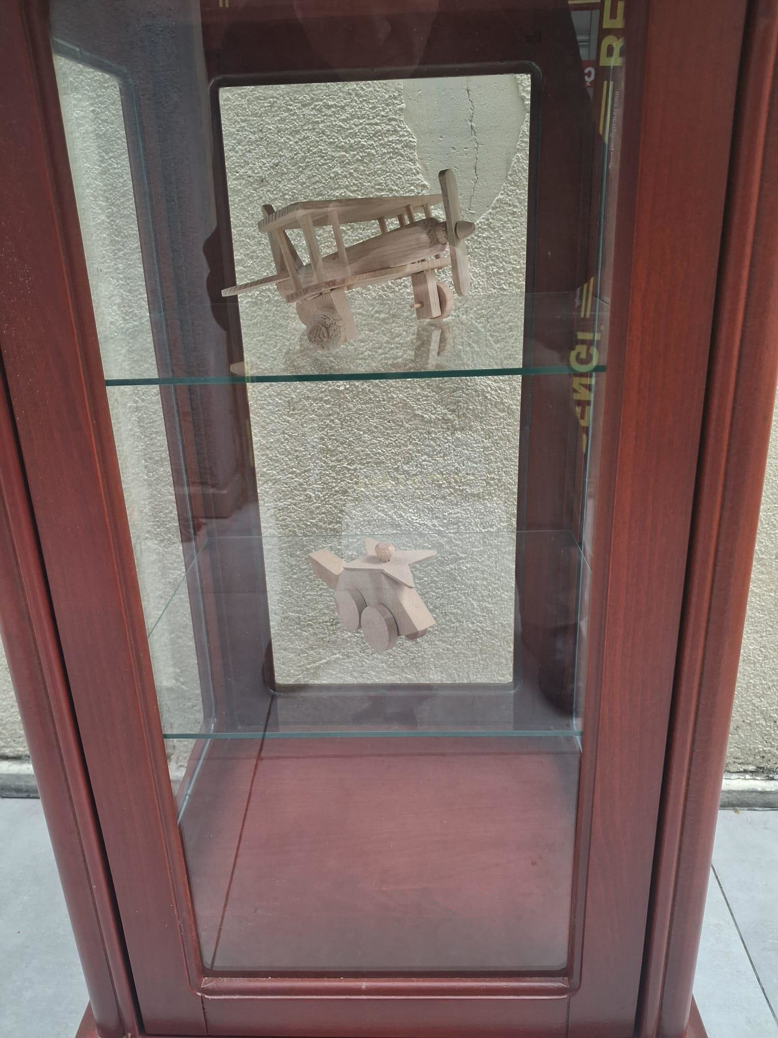 Gümüşlük vitrin 17691 KARE MODEL FINDIK Kayın Lükens Aslan Ayak K