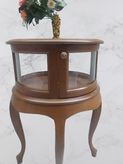 Gümüşlük vitrin 18165 Yuvarlak MODEL Leylek Bacak Ceviz renk Kayı