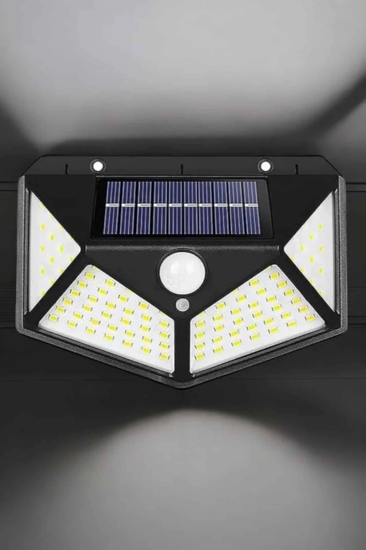 Güneş Enerjili Bahçe Aydınlatma Lambası Solar 100 Led Lamba