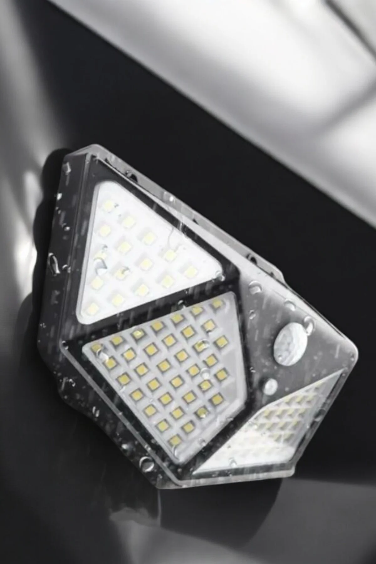 Güneş Enerjili Bahçe Aydınlatma Lambası Solar 100 Led Lamba