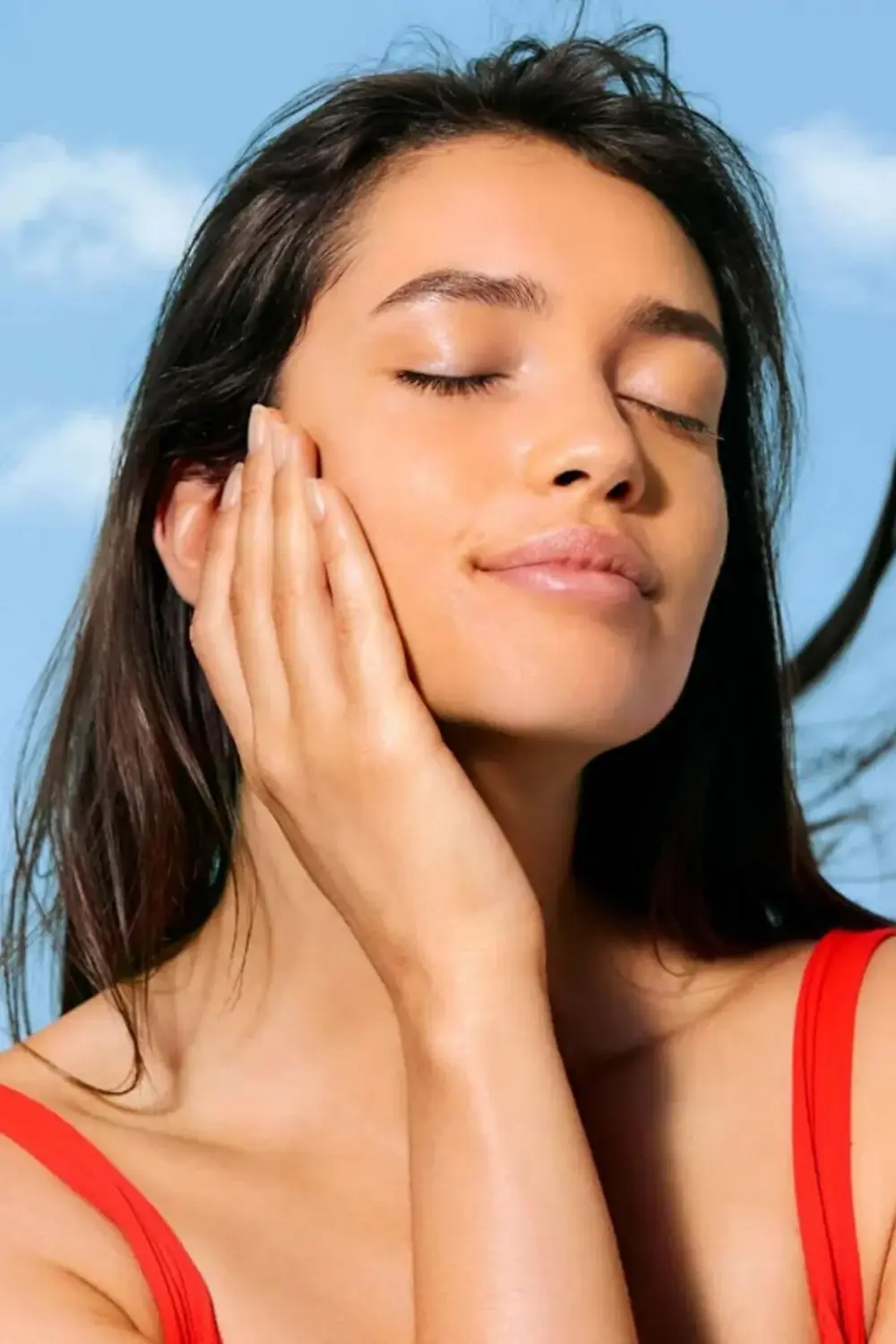 Güneş Koruyucu Yüz ve Vücut Sütü (SPF 30) 150 ml