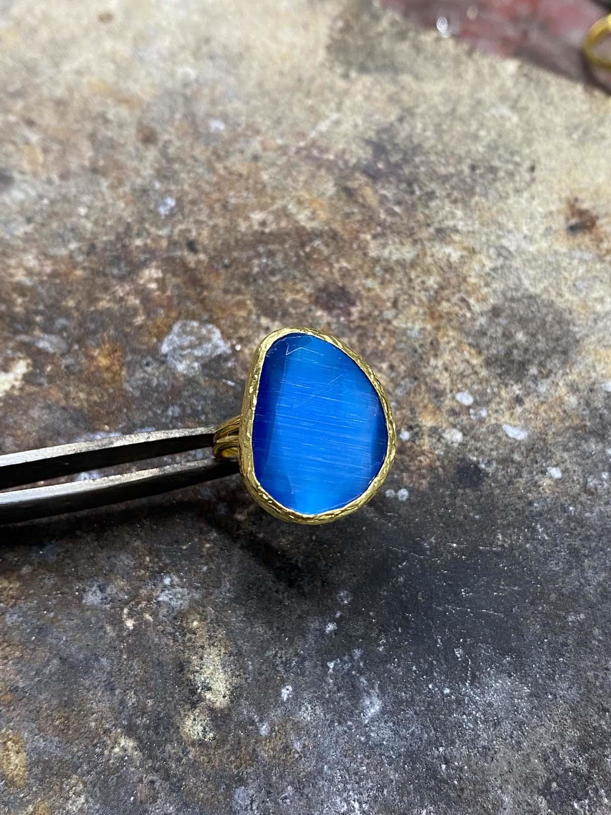 Güneş Taşı Serisi Fasülye Kesim Kedi Gözü Taşlı El İşi Kadın Altı