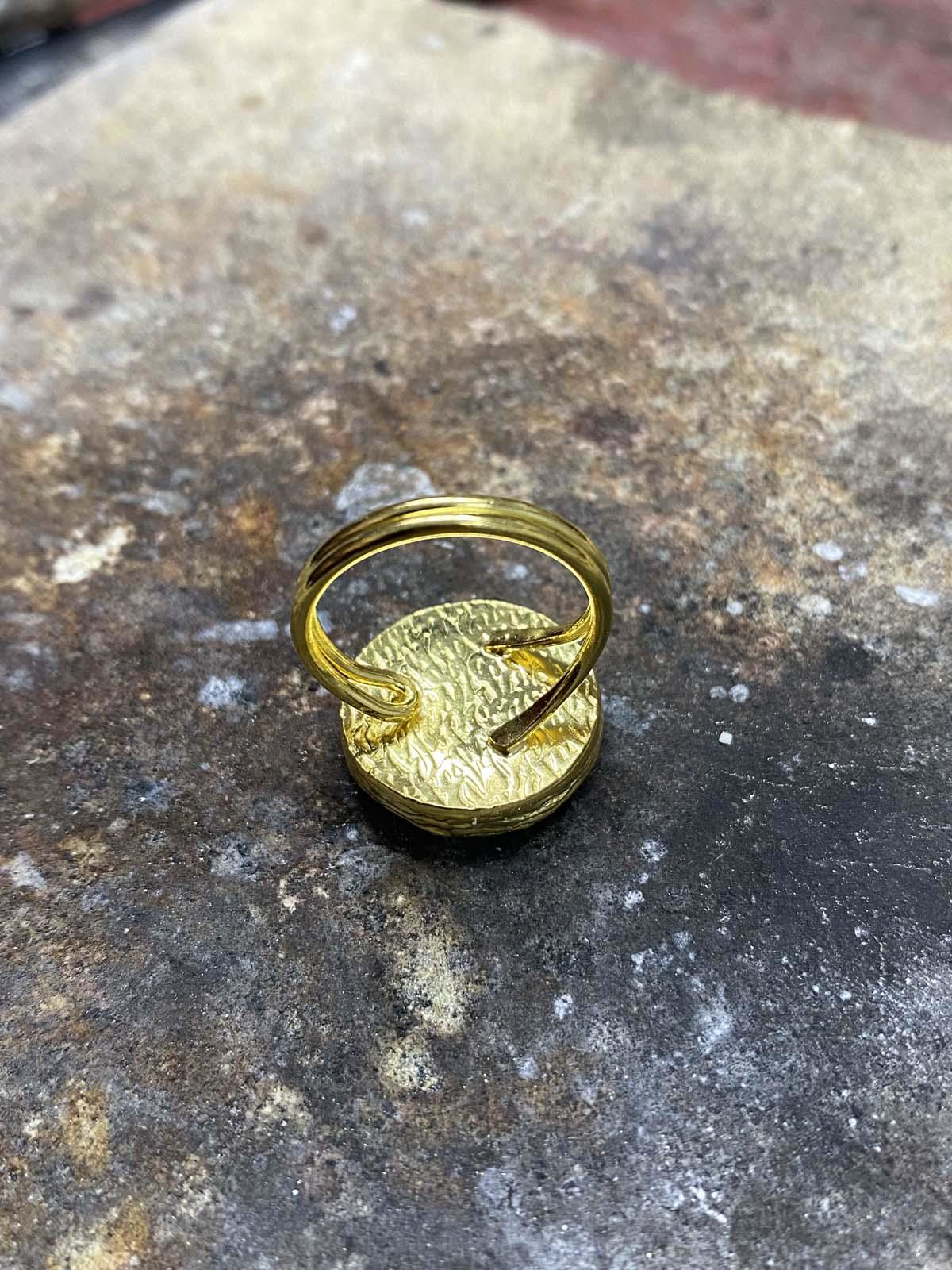 Güneş Taşı Serisi Damla Kedi Gözü Taşlı El İşi Kadın Yüzük Ayarla