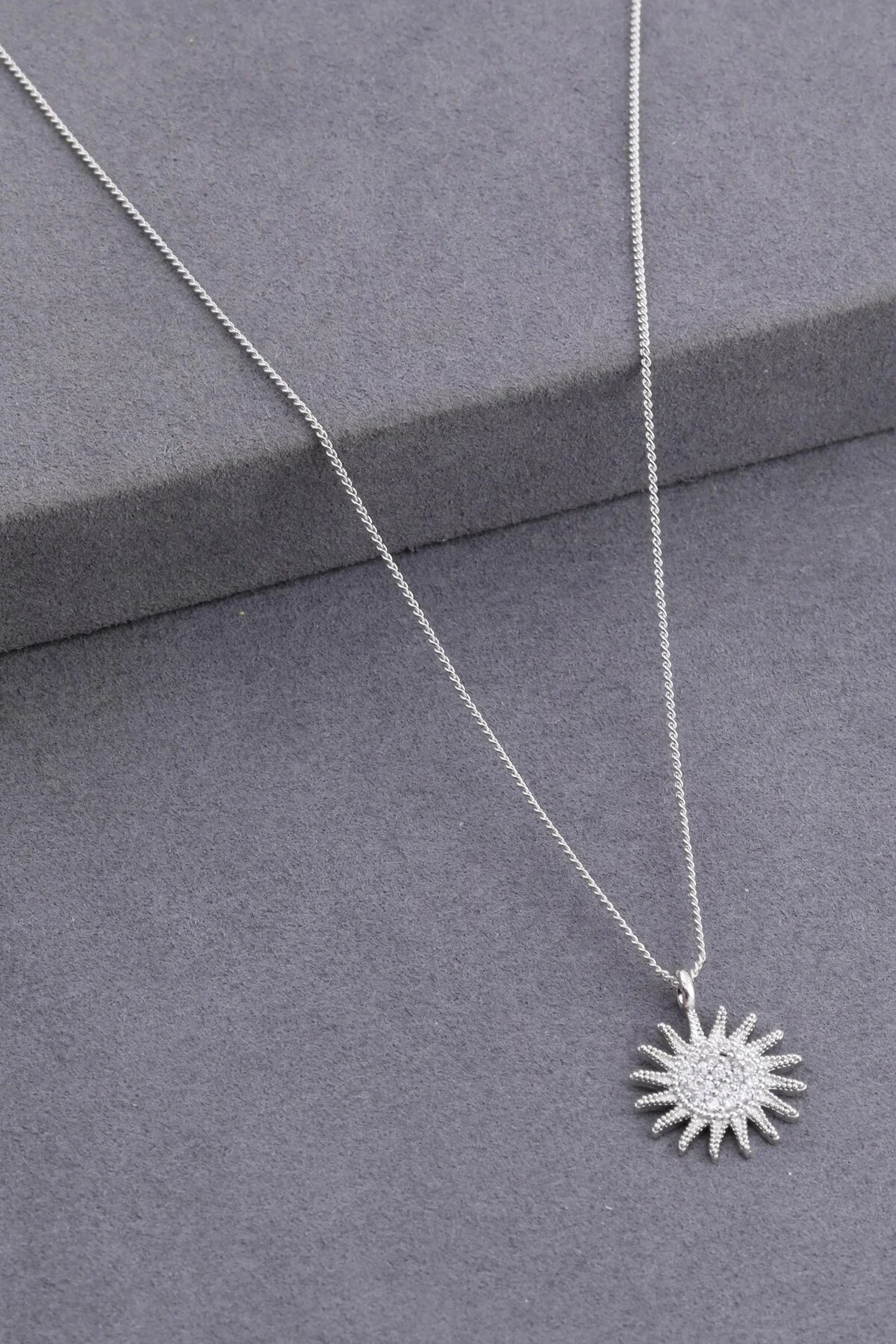 Güneş Zirkon Kolye SILVER 45 cm Fiyatı, Yorumları ve Özellikleri