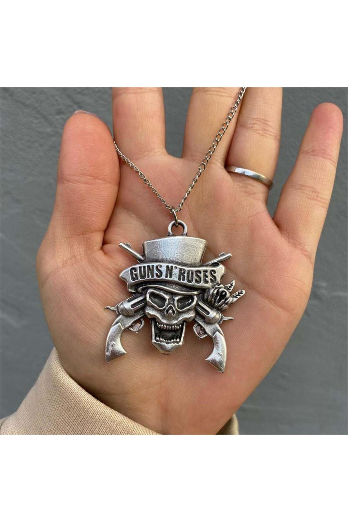 Guns N' Roses Skull Kolye