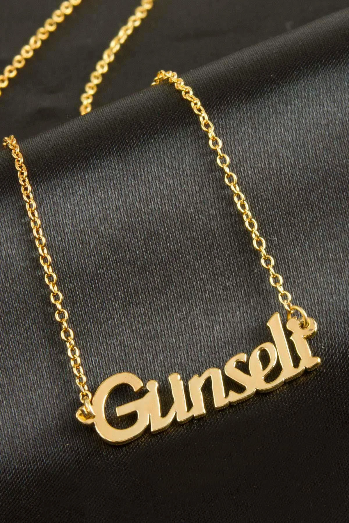 Günseli isimli kolye (Kişiye Özel) Günseli isimli kolye (Kişiye Özel)