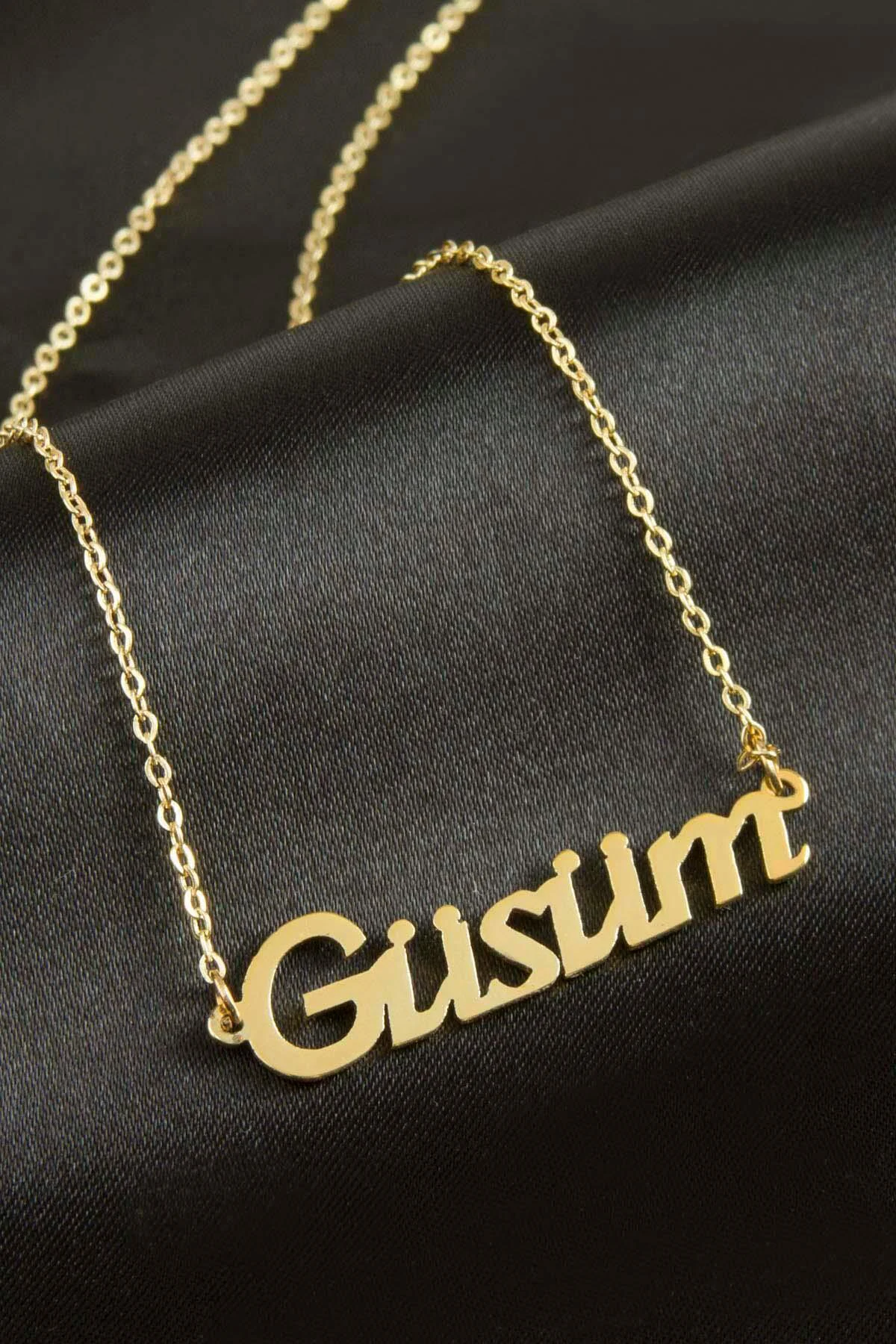 Güsüm İsimli Kolye (Kişiye Özel) Güsüm İsimli Kolye (Kişiye Özel)
