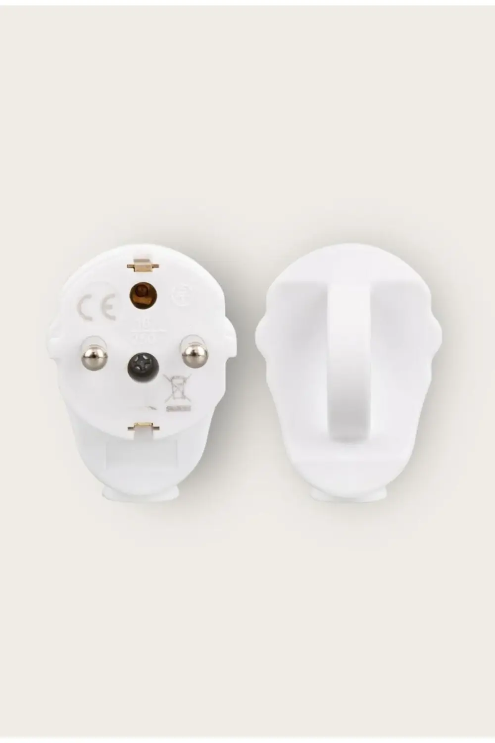 Güvenli ve Dayanıklı Elektrik Fişi - Askılı Erkek Fiş Güvenli ve Dayanıklı Elektrik Fişi - Askılı Erkek Fiş