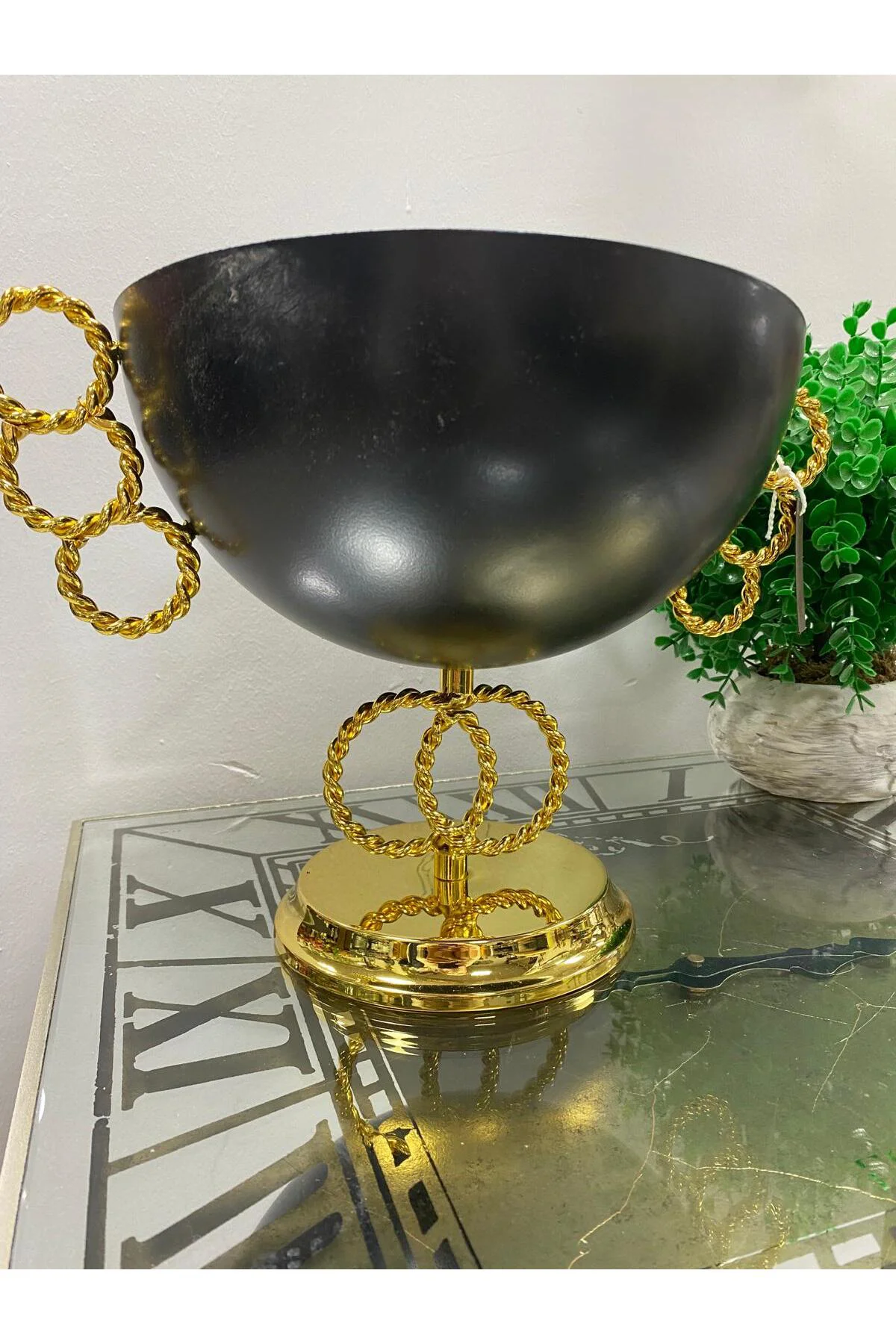 Halat Modeli Kulplu Metal Siyah Gold Kase Saksı 24*25 cm Halat Modeli Kulplu Metal Siyah Gold Kase Saksı 24*25 cm