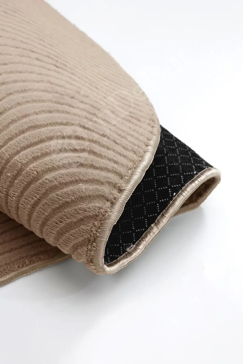 Halı Cool Antrasit Pramit Desenli Saçaksız Yuvarlak Yolluk Kilim Halı Cool Antrasit Pramit Desenli Saçaksız Yuvarlak Yolluk Kilim