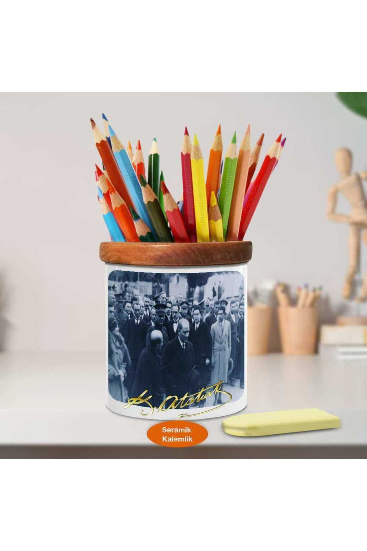 Asilmeydan Halkin Arasinda Mustafa Kemal Atatürk Ahşap Seramik Kalemlik-806