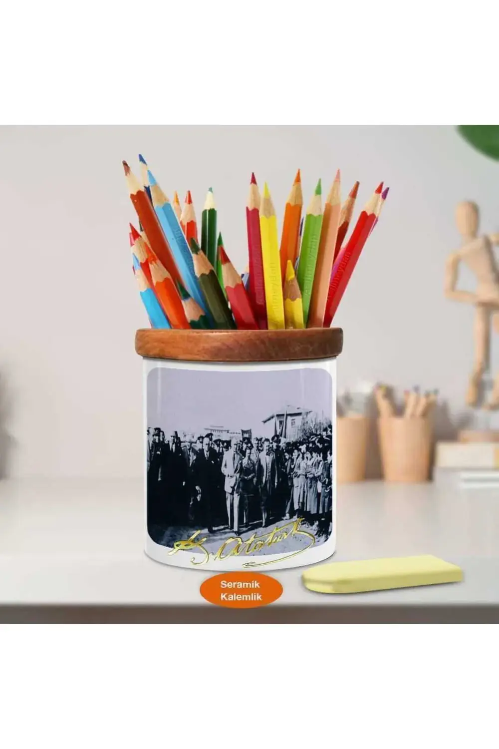 Halkıyla Gezen Mustafa Kemal Atatürk Ahşap Seramik Kalemlik-713