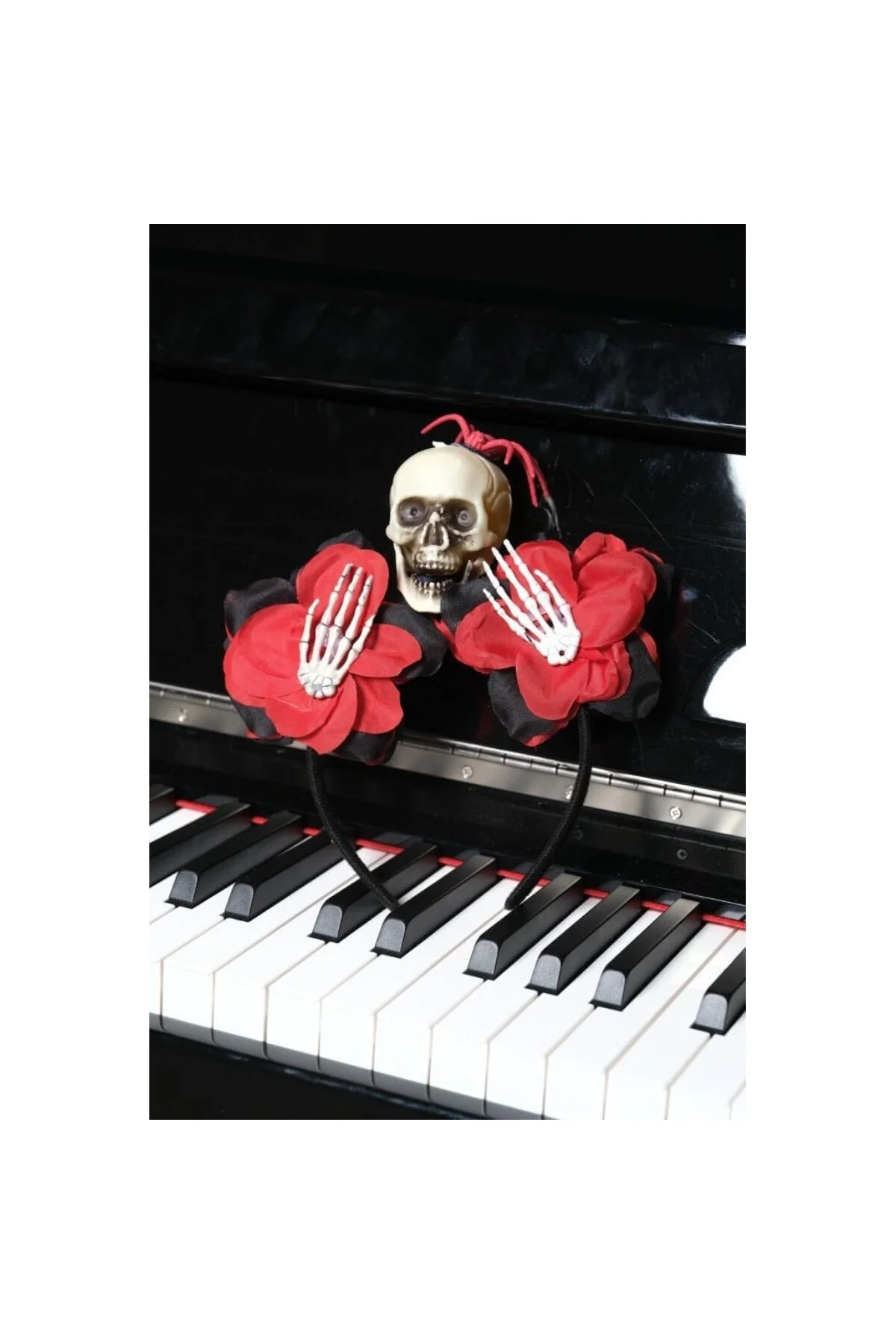 Halloween Tac Gül Elli Örümcekli İskelet