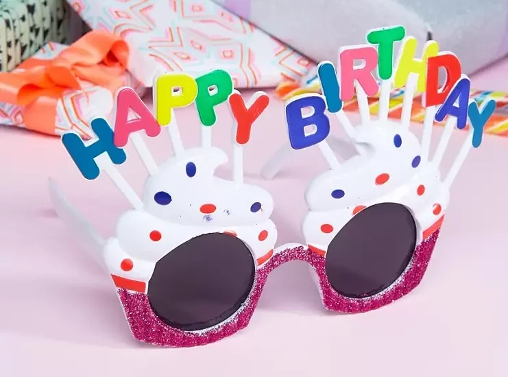 Happy Birthday Yazılı Beyaz Fuşya Renk Beyaz Pastalı Parti Gözlüğü 12x7 cm