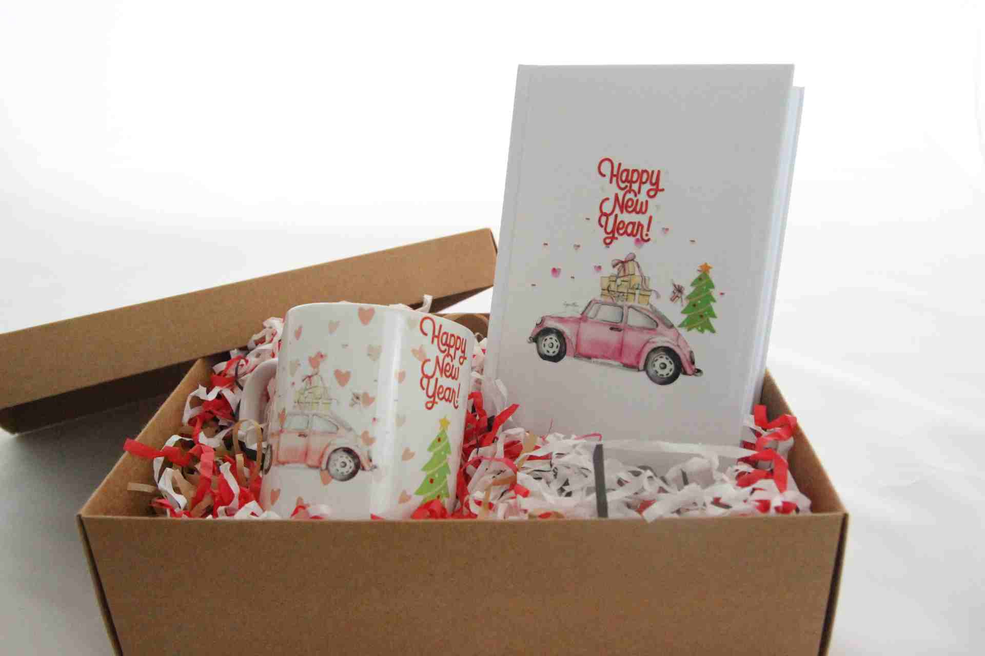 İhtiyaçavm Happy New Year Temalı Hediye Kutusu - Kupa Bardak Ve Baskılı Defter Hediye Seti