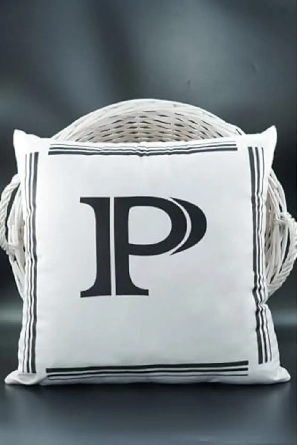 Harfli Kırlent Kılıfı Kadife 43X43 Cm Çift Taraflı P Harfi Kedi D