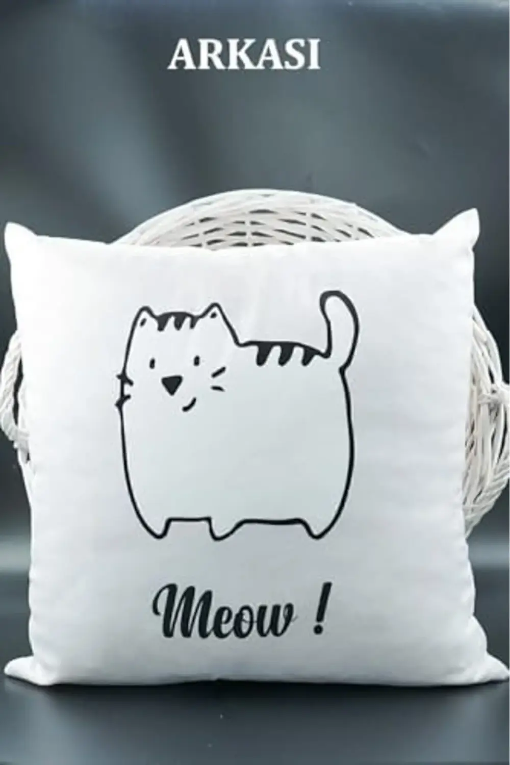 Harfli Kırlent Kılıfı Kadife 43X43 Cm Çift Taraflı B Harfi Kedi D