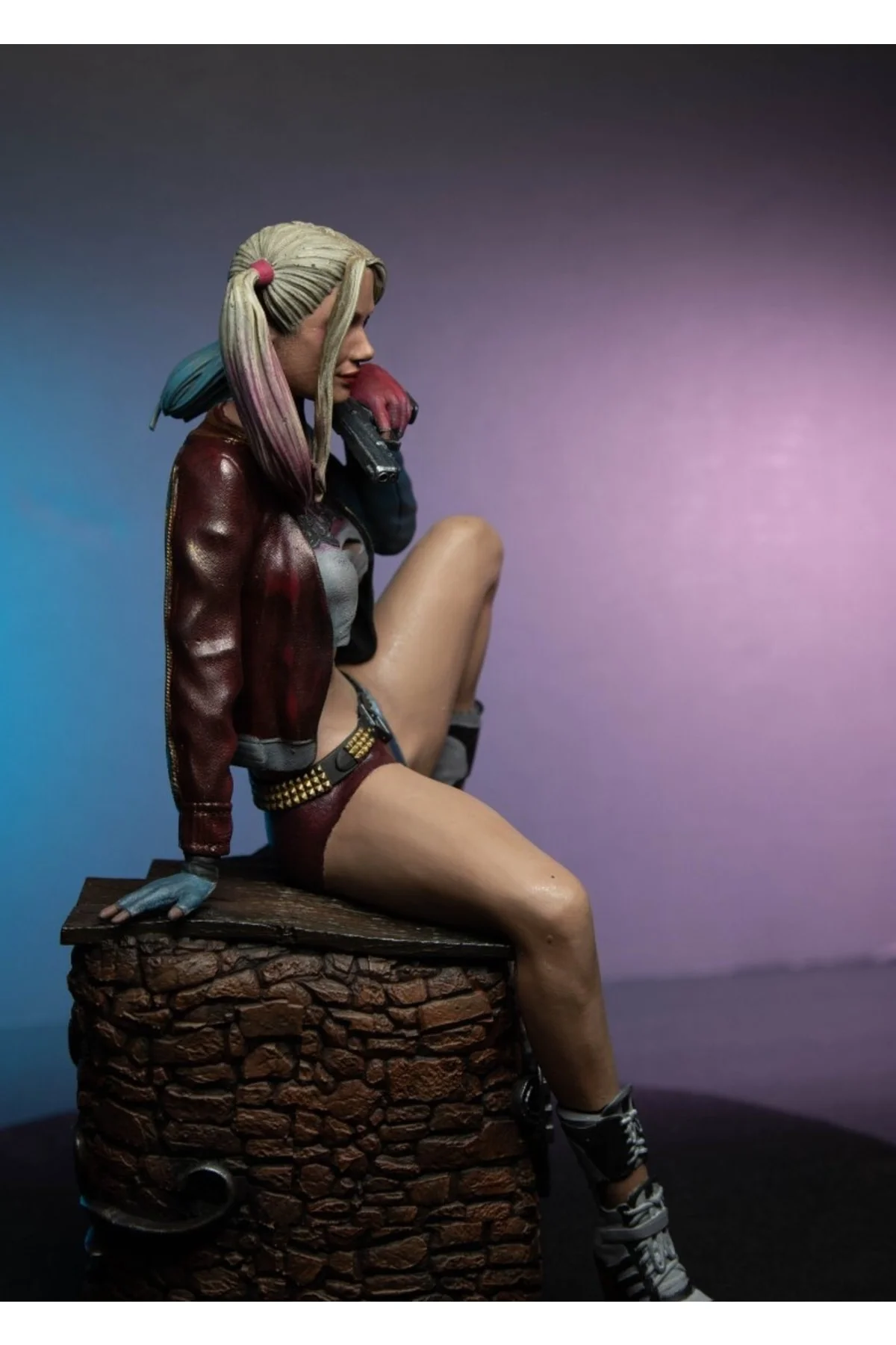 Harley Quinn Boyalı Figür 25 cm