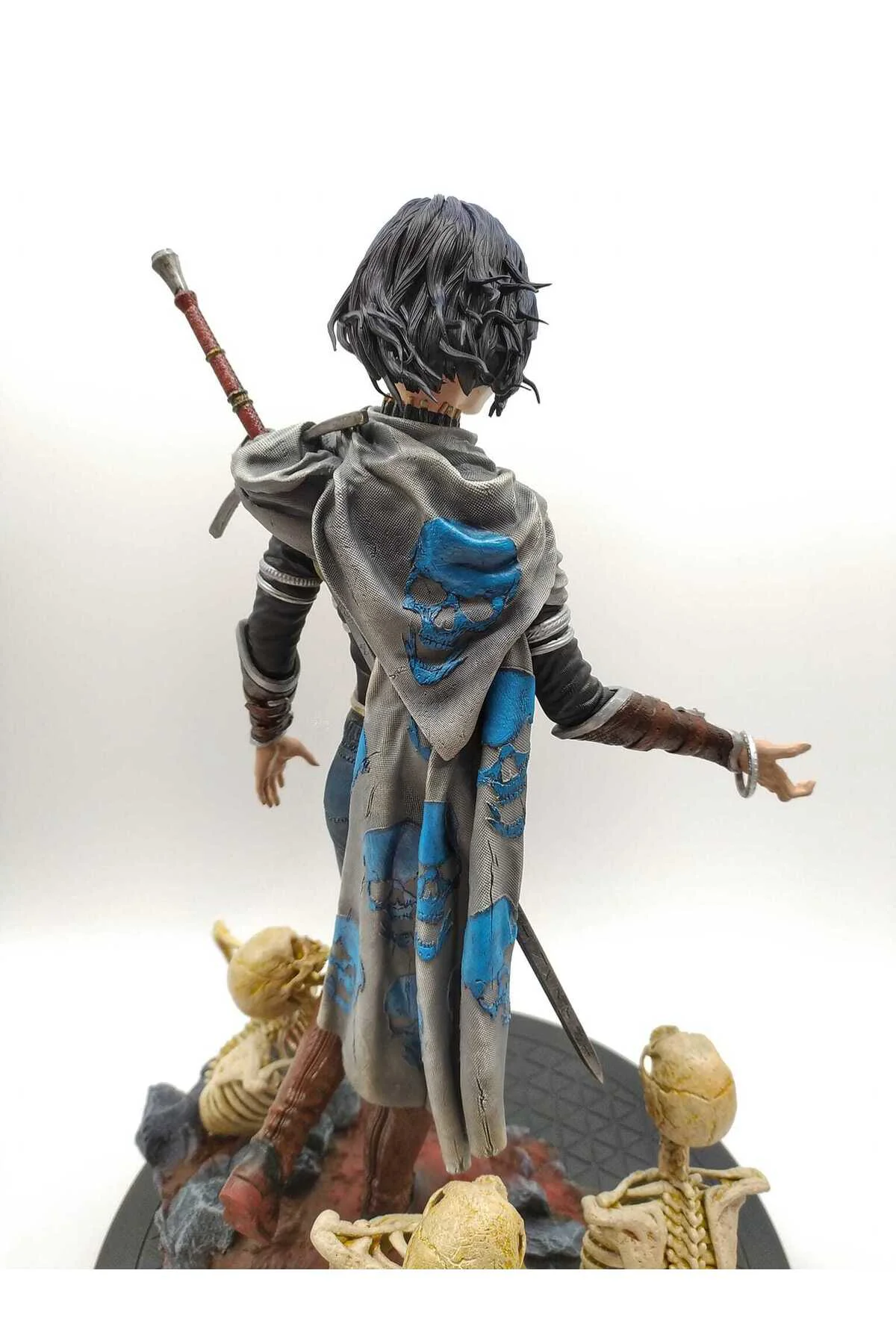 Harrow the Ninth Dokuzuncu Harrow Boyalı Figür 25 CM (BÜYÜK BOY)