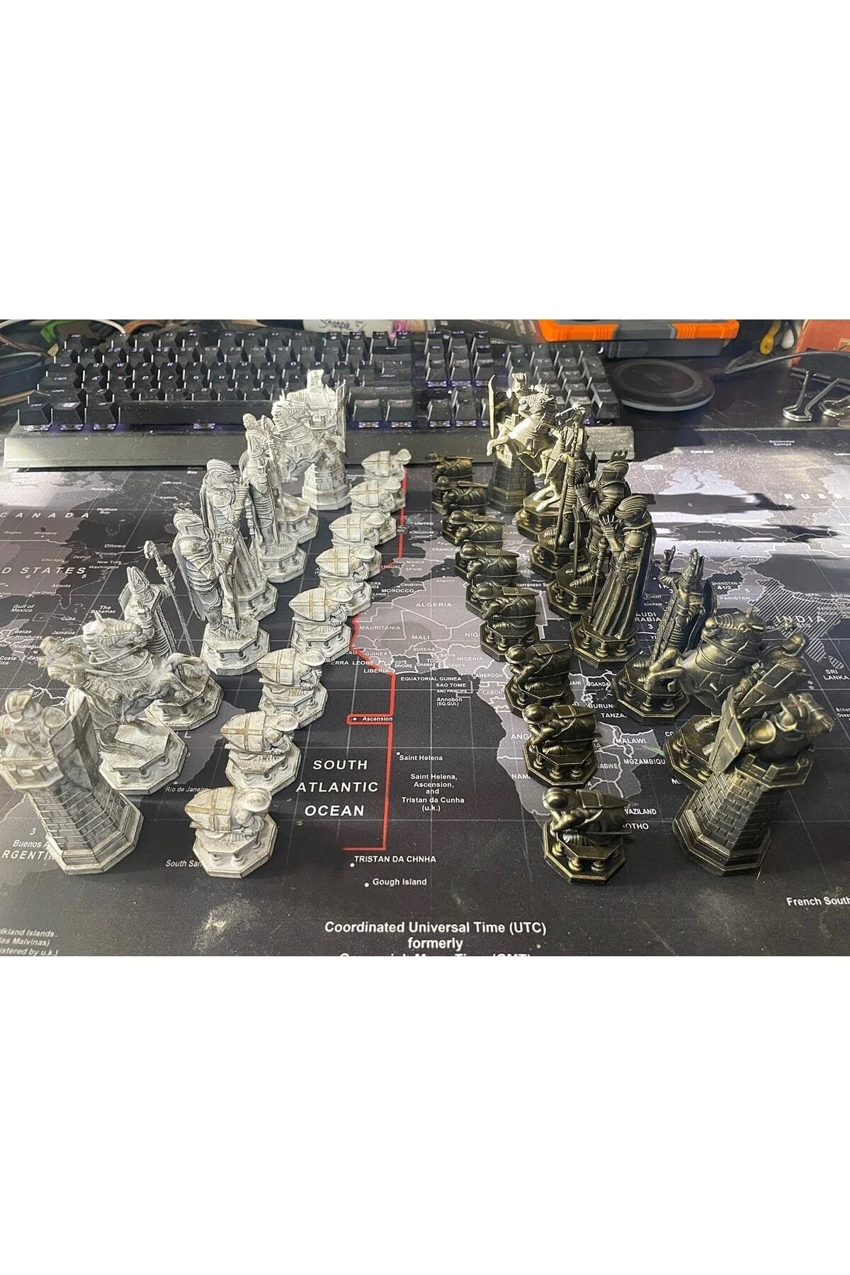Harry Potter Felsefe Taşı Satranç Takımı Taşları (SERT PLASTİK)