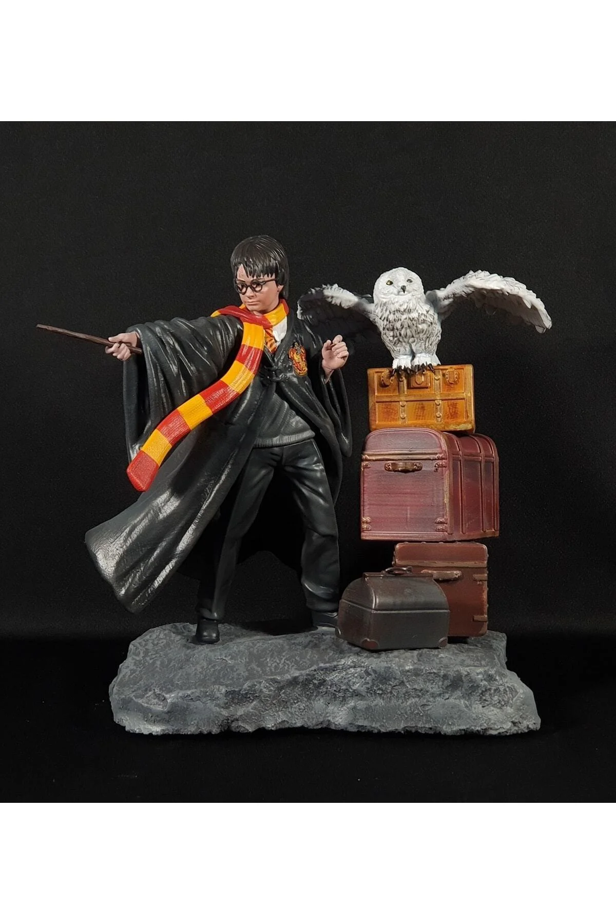 Harry Potter Hogwarts'da İlk Yıl Boyalı Figür 20 CM (BÜYÜK BOY)