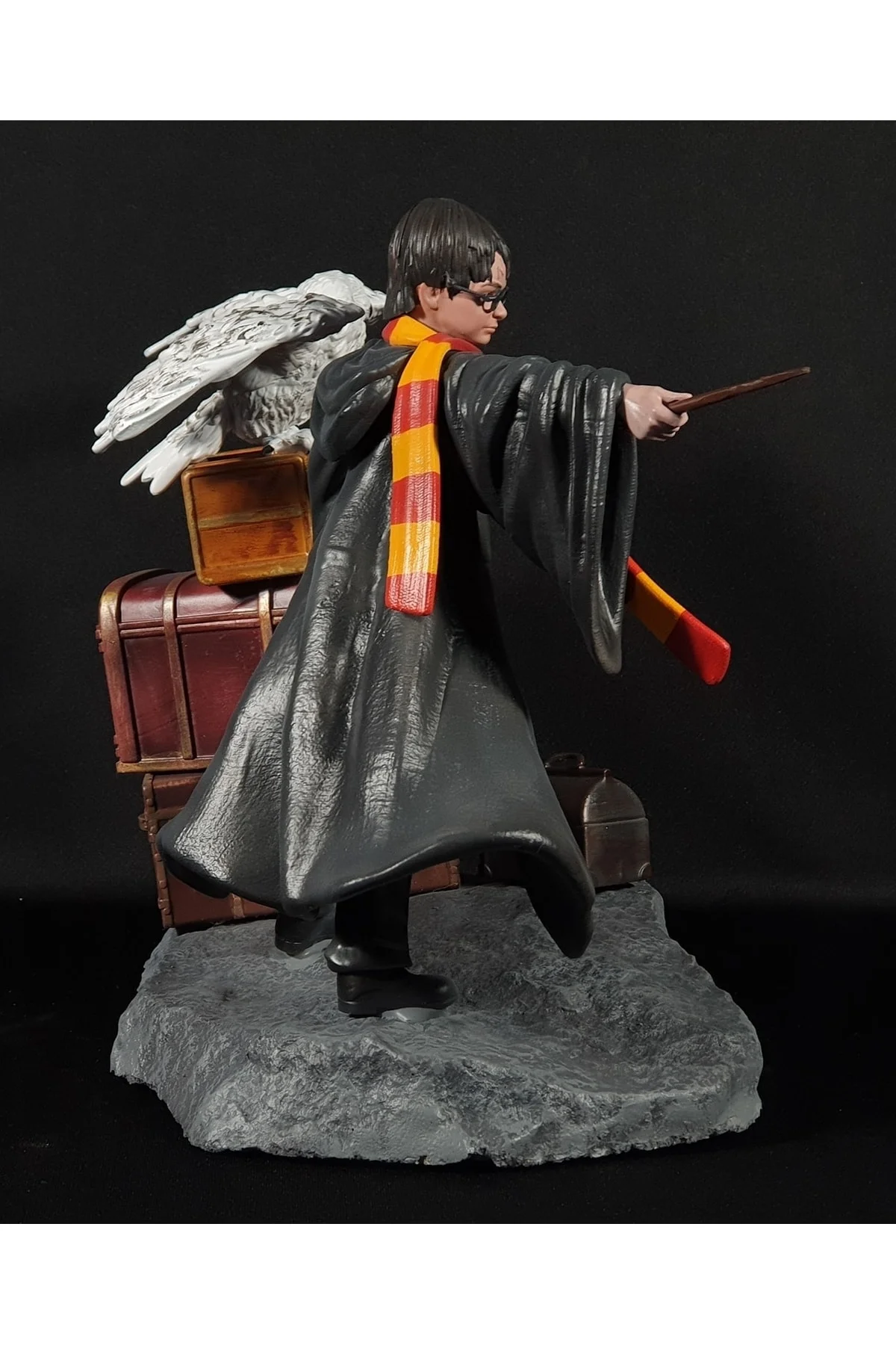 Harry Potter Hogwarts'da İlk Yıl Boyalı Figür 20 CM (BÜYÜK BOY)