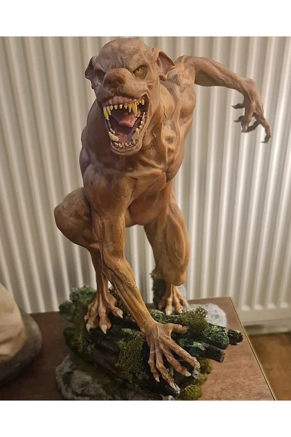 Harry Potter Profesör Lupin Kurtadam Formu Remus Lupin Kurtadam Boyalı Figür 40 CM (DEV BOY)