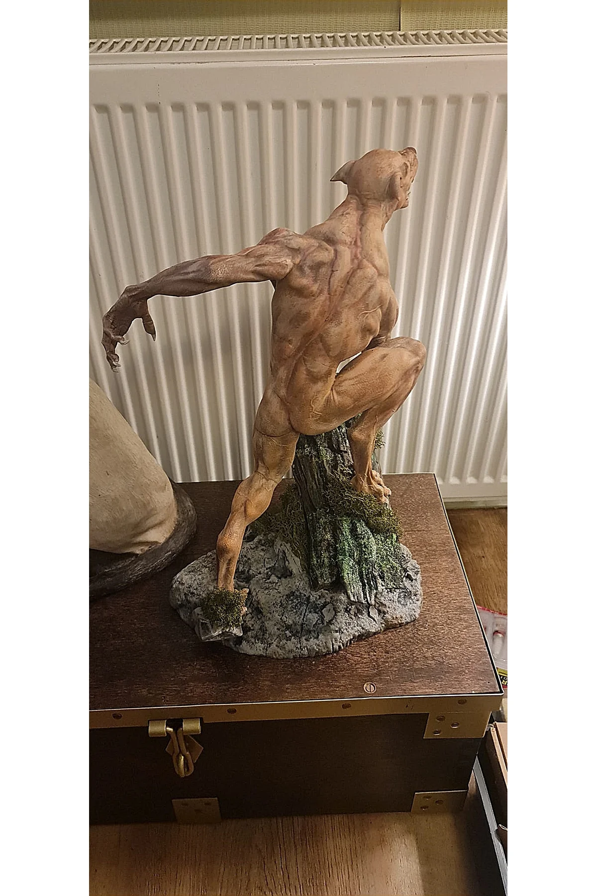 Harry Potter Profesör Lupin Kurtadam Formu Remus Lupin Kurtadam Boyalı Figür 40 CM (DEV BOY)