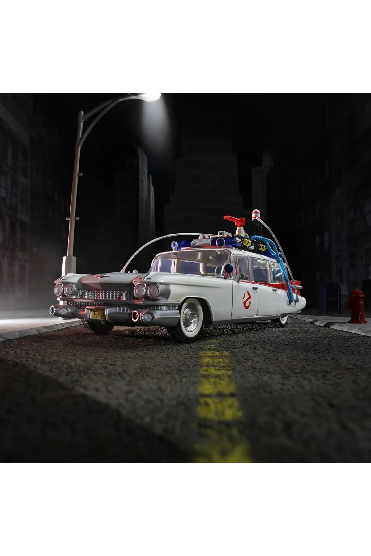 Hasbro Ghostbusters Plasma Series Ecto-1 (1984) Araç