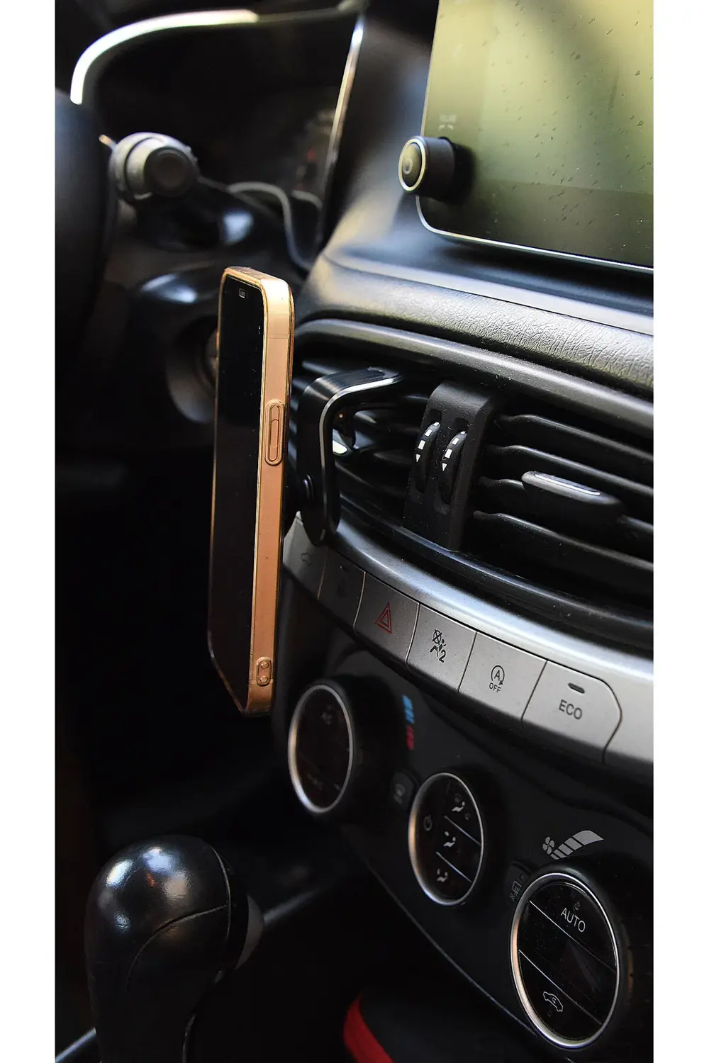 HAVALANDIRMA TİPİ MIKNATSLI TELEFON TUTACAĞI