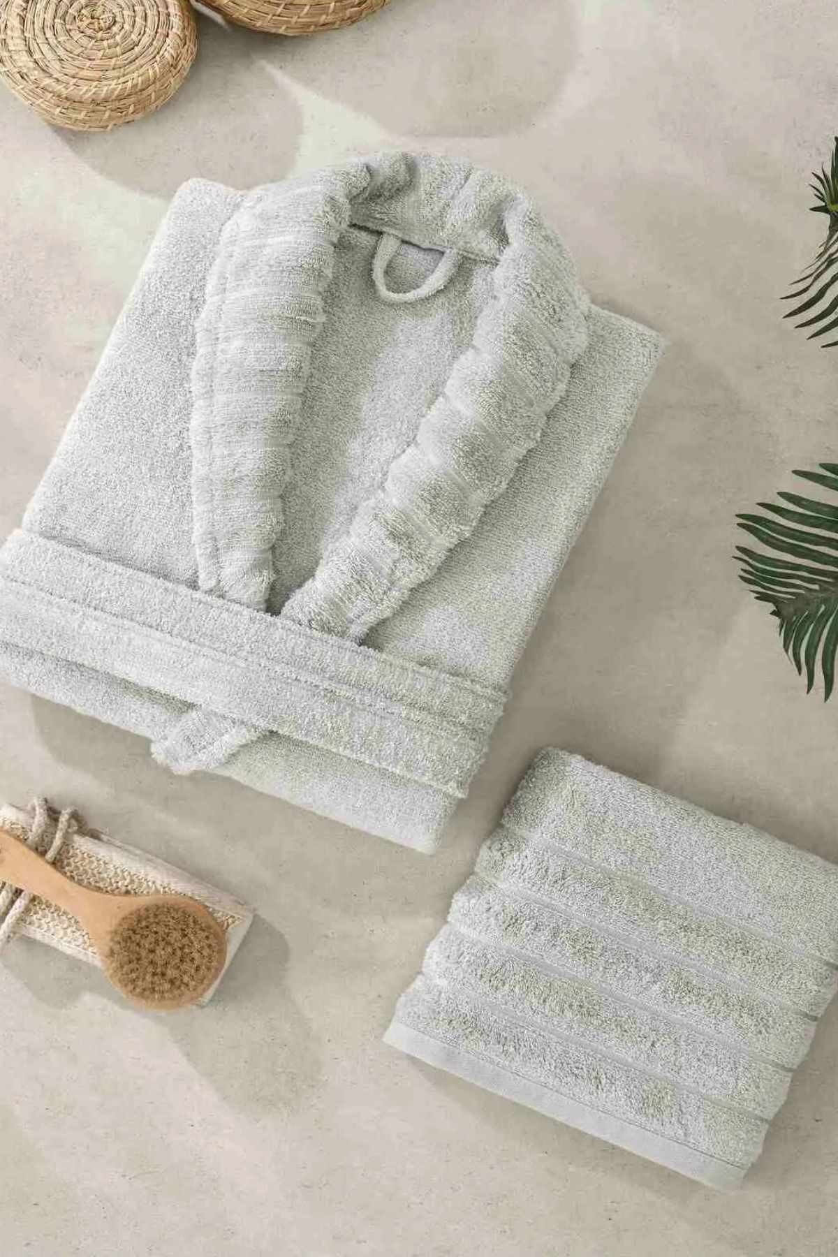 Formeya Havlulu Bornoz Seti Çizgili Şalyaka Bornoz Seti