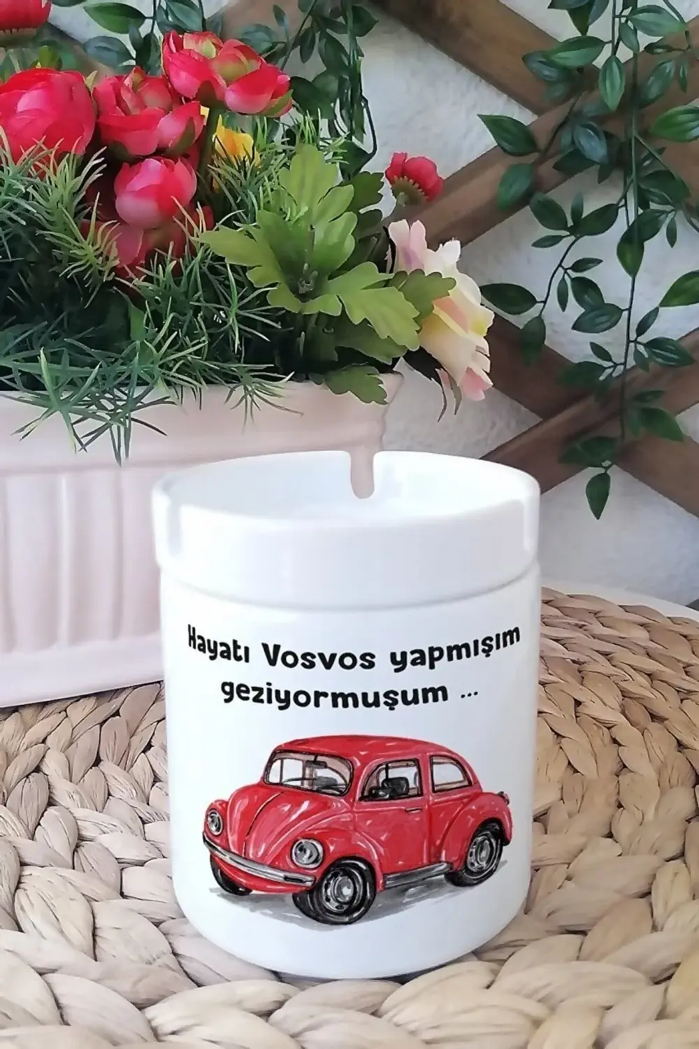 Hayatı Vosvos Yapmışım Baskılı Beyaz Seramik Kokusuz Kül Tablası