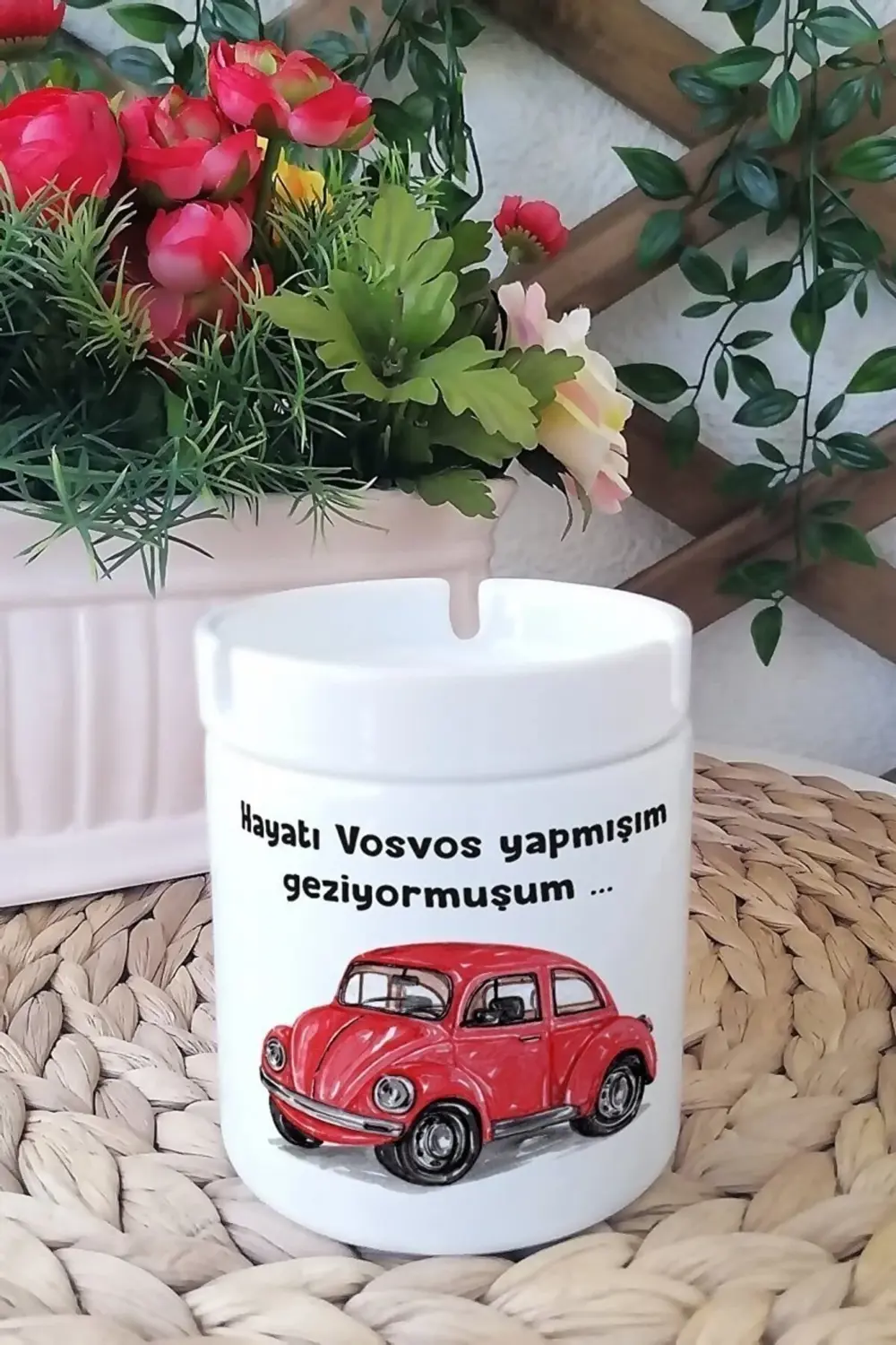 Hayatı Vosvos Yapmışım Baskılı Beyaz Seramik Kokusuz Kül Tablası