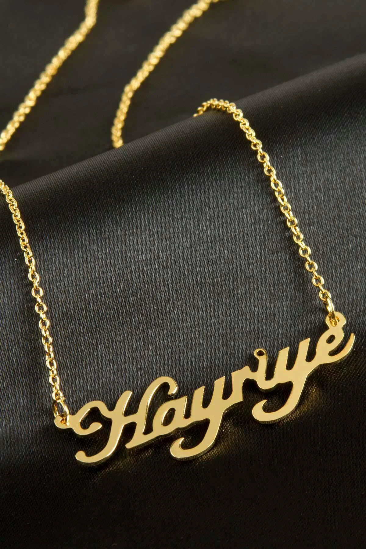 Hayriye isimli kolye (Kişiye Özel) Hayriye isimli kolye (Kişiye Özel)