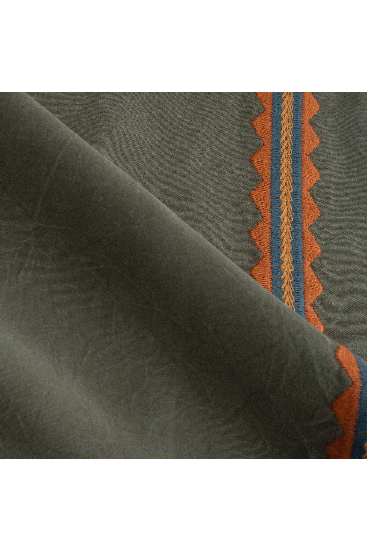 Hazar Çift Kişilik Nevresim Takımı %100 Organik Pamuk Saten Parça Boya Yeşil 200x220 Cm Hazar Çift Kişilik Nevresim Takımı %100 Organik Pamuk Saten Parça Boya Yeşil 200x220 Cm