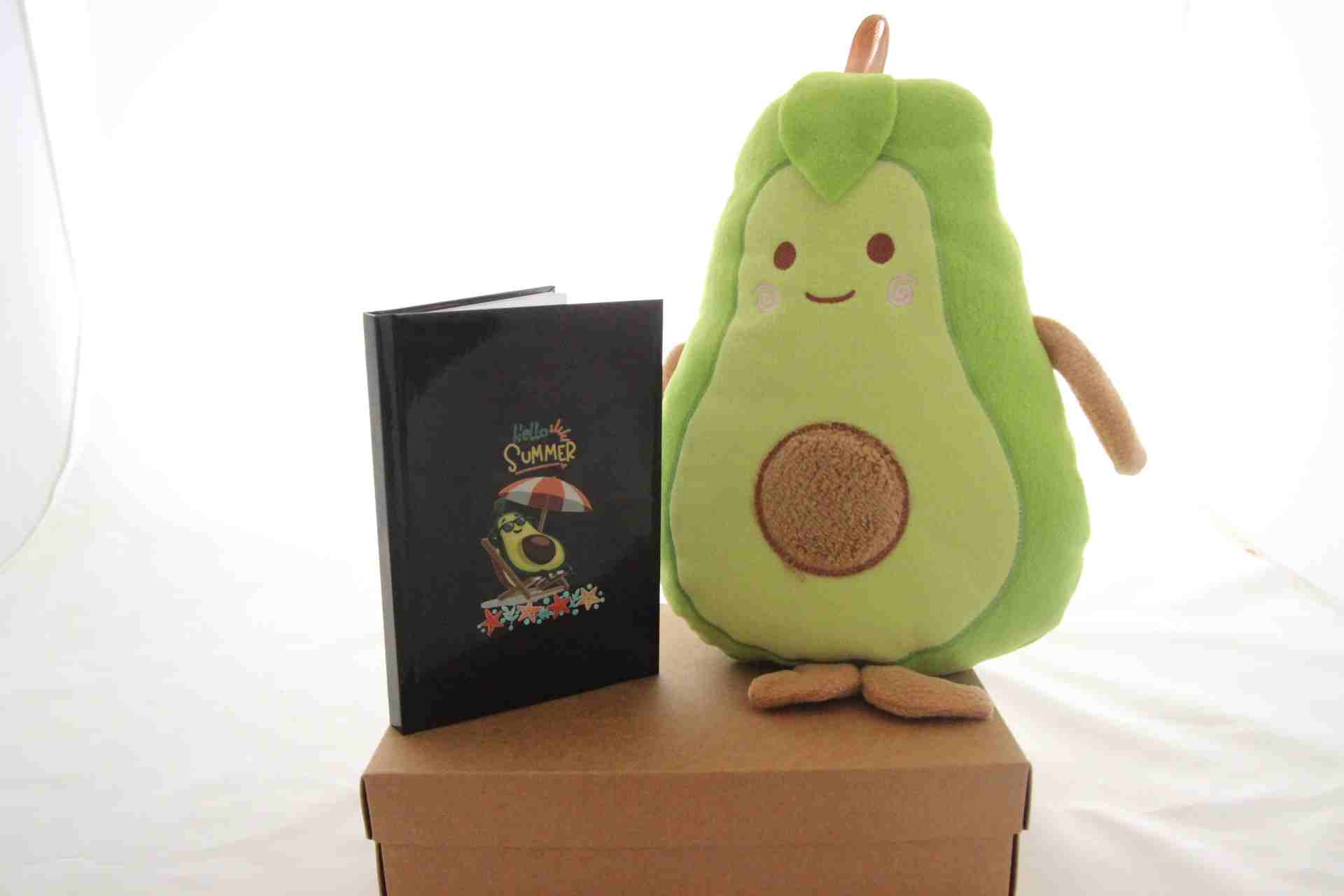 İhtiyaçavm Hediye Kutusu Avokado - Yastık Ve Defter Hediye Seti