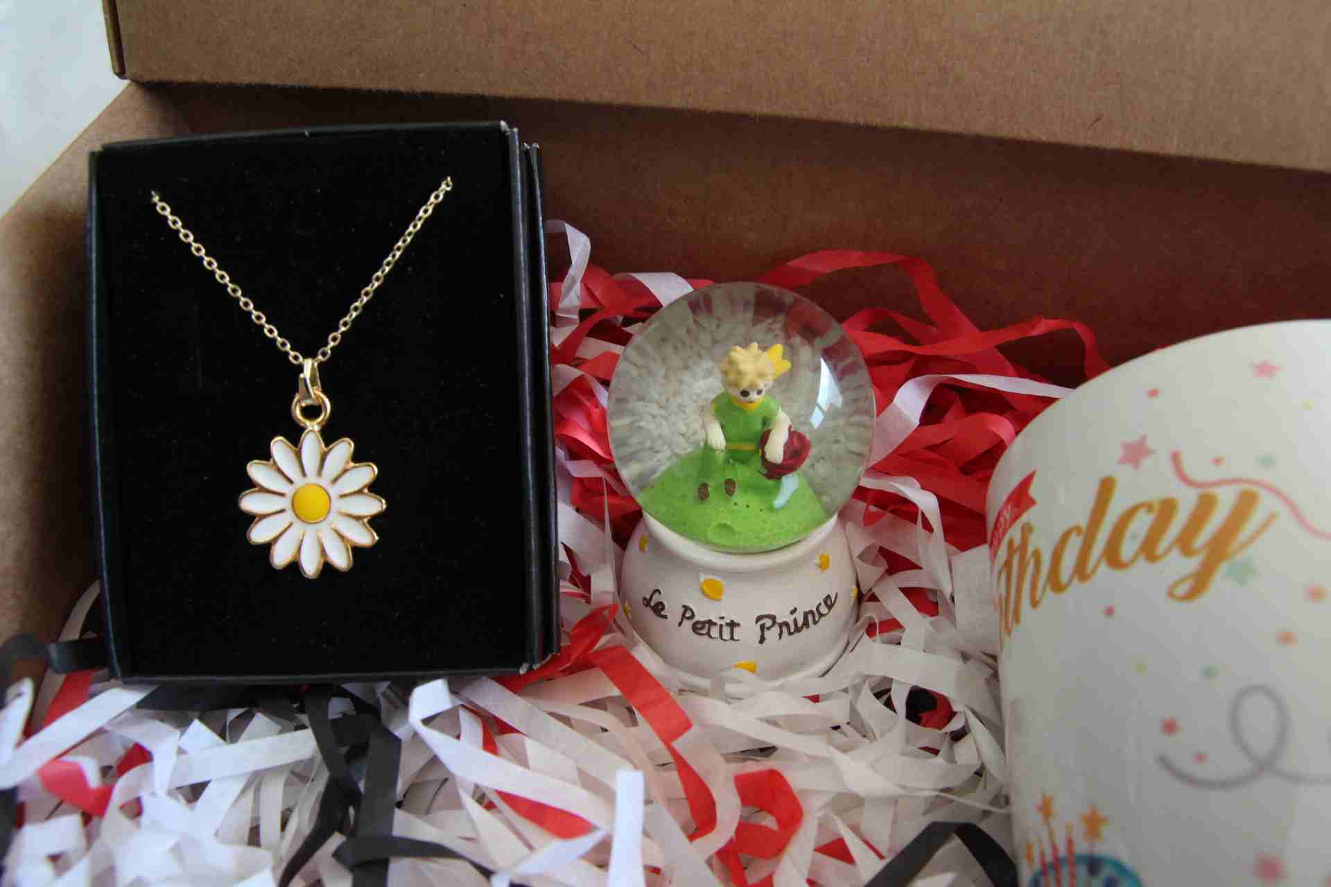 Home Hediye Kutusu Doğum Günü Kupa Bardak Papatya Kolye Minik Erkek Prince Hediye Seti